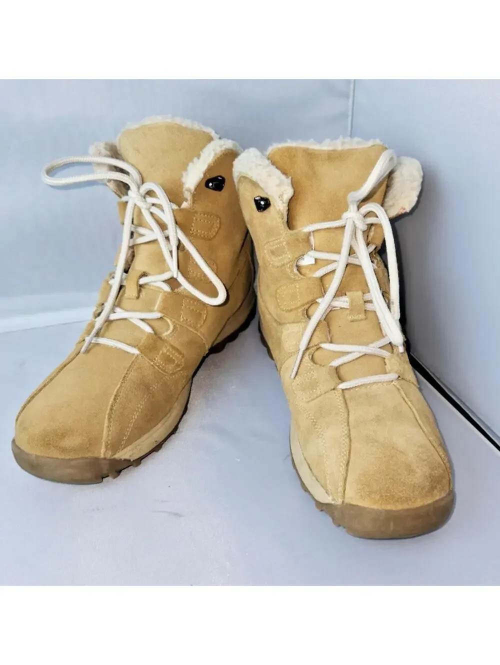Dr. Scholls Women's Winter Boots with Sherpa Lining Tan Suede Size 10